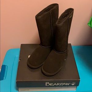 Women bearpaw boots